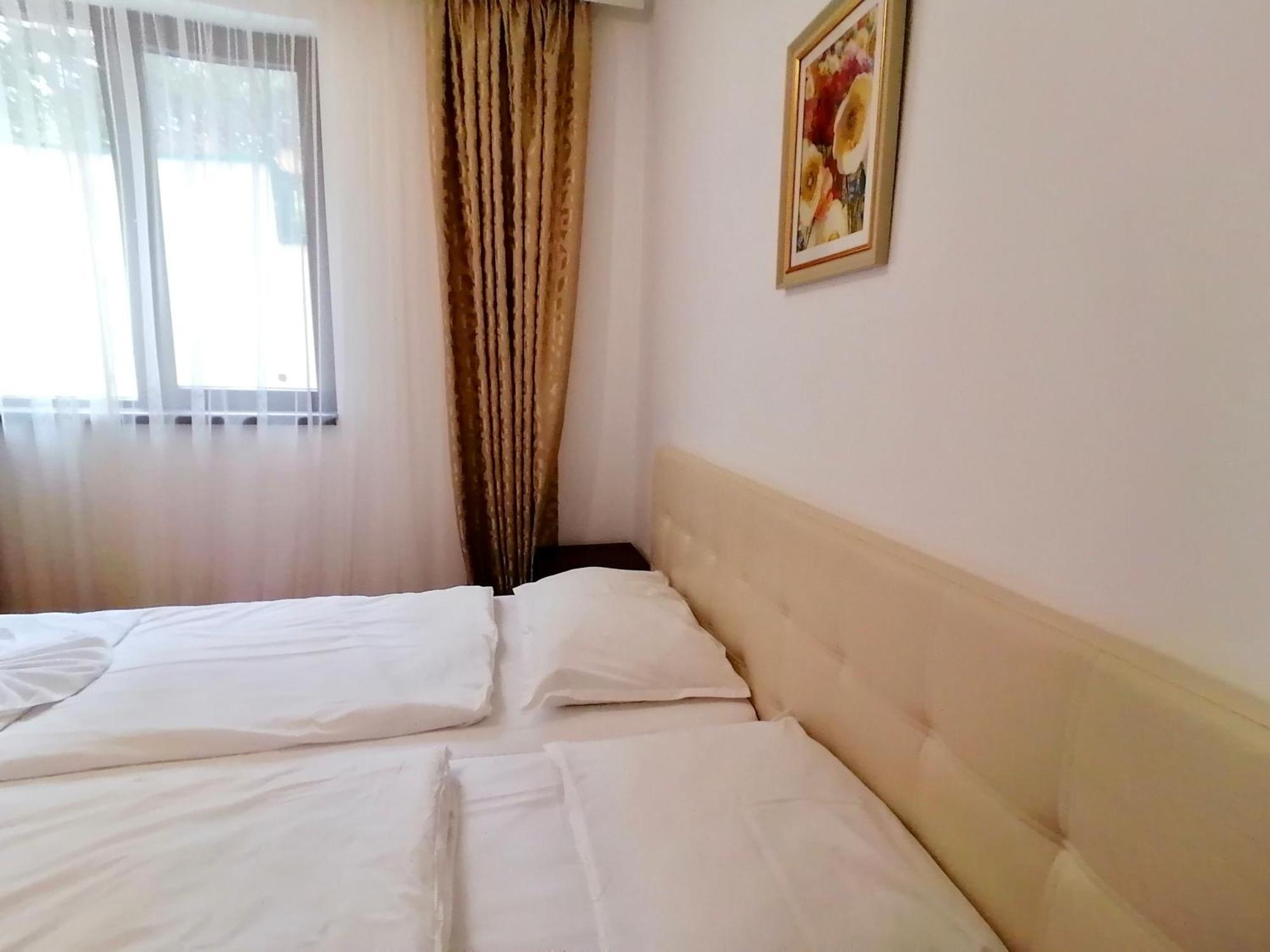 Cabacum Plaza Beach Apartments - High-Speed Wifi Golden Sands Esterno foto