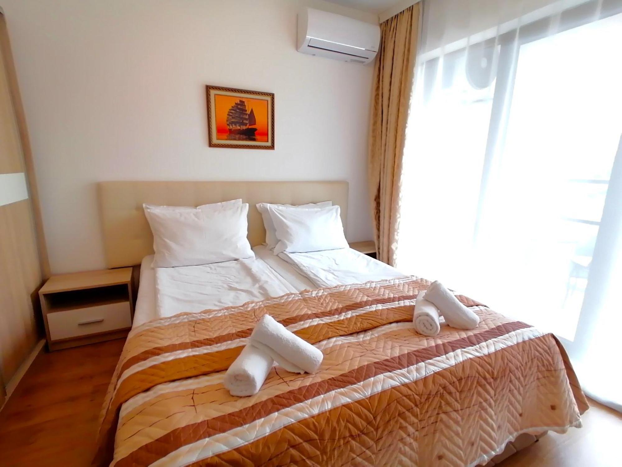 Cabacum Plaza Beach Apartments - High-Speed Wifi Golden Sands Esterno foto